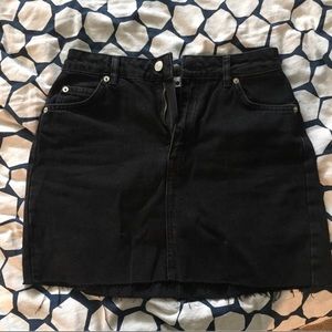 Topshop Moto Jamie Frayed Black Denim Mini Skirt